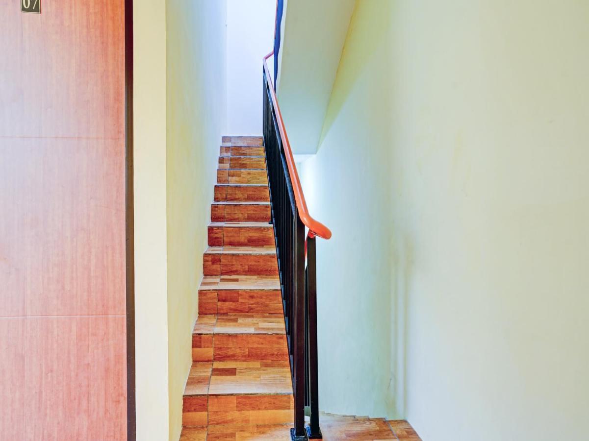 Reddoorz Syariah Near Jembatan Merah Plaza Krembangan Экстерьер фото